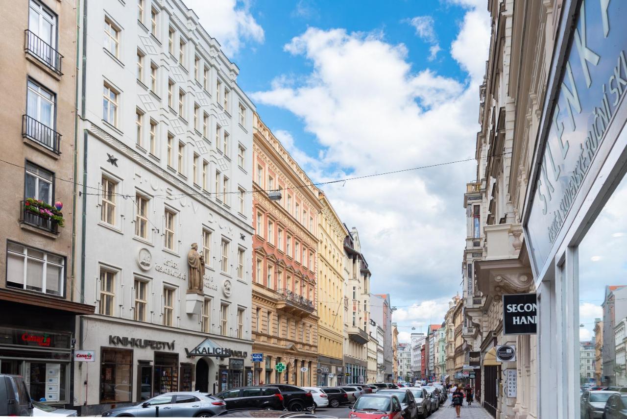 Theatre 9 Apartments By Adrez Prague Ngoại thất bức ảnh