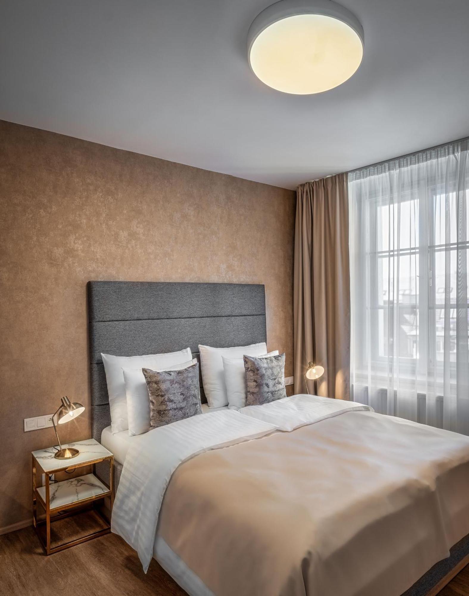 Theatre 9 Apartments By Adrez Prague Ngoại thất bức ảnh