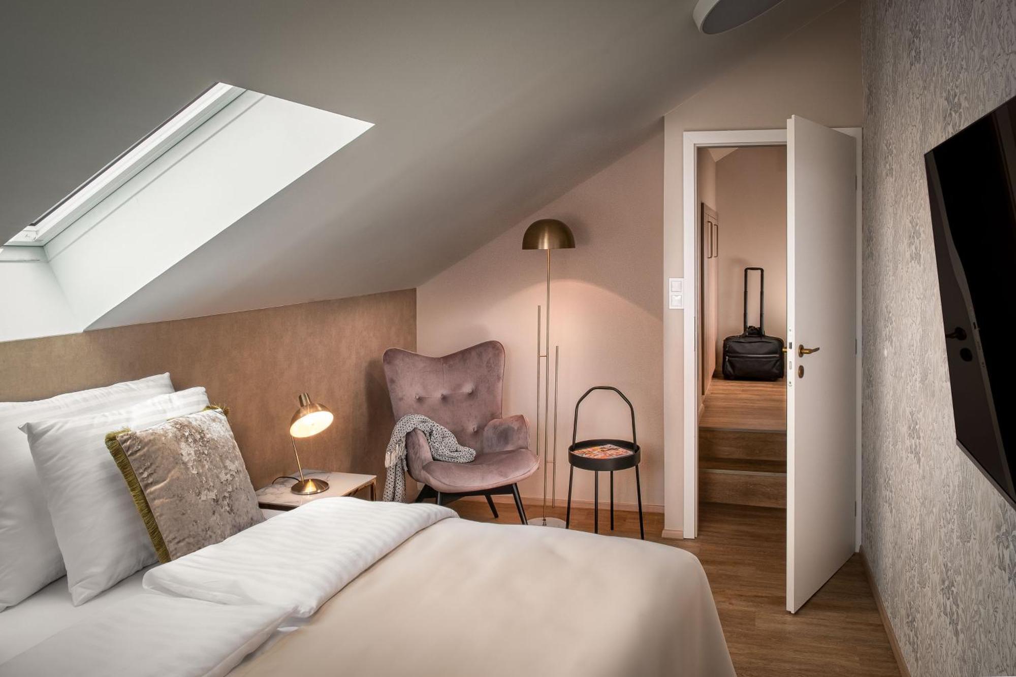Theatre 9 Apartments By Adrez Prague Ngoại thất bức ảnh