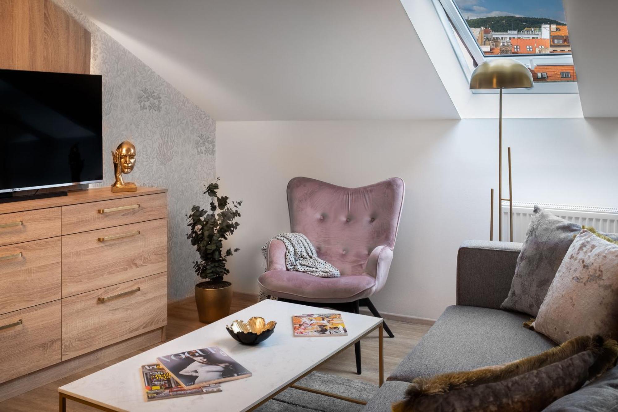 Theatre 9 Apartments By Adrez Prague Ngoại thất bức ảnh